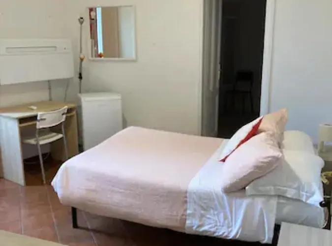 Konukevi Domus Santa Caterina Roma